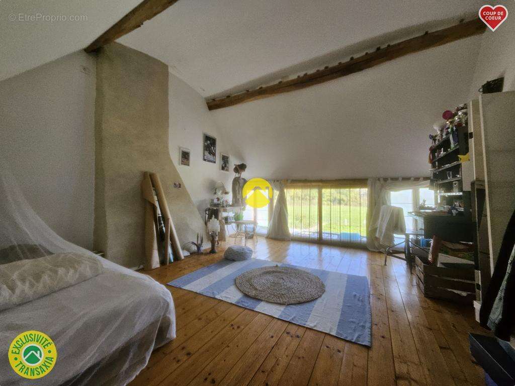 Maison à JOUET-SUR-L&#039;AUBOIS