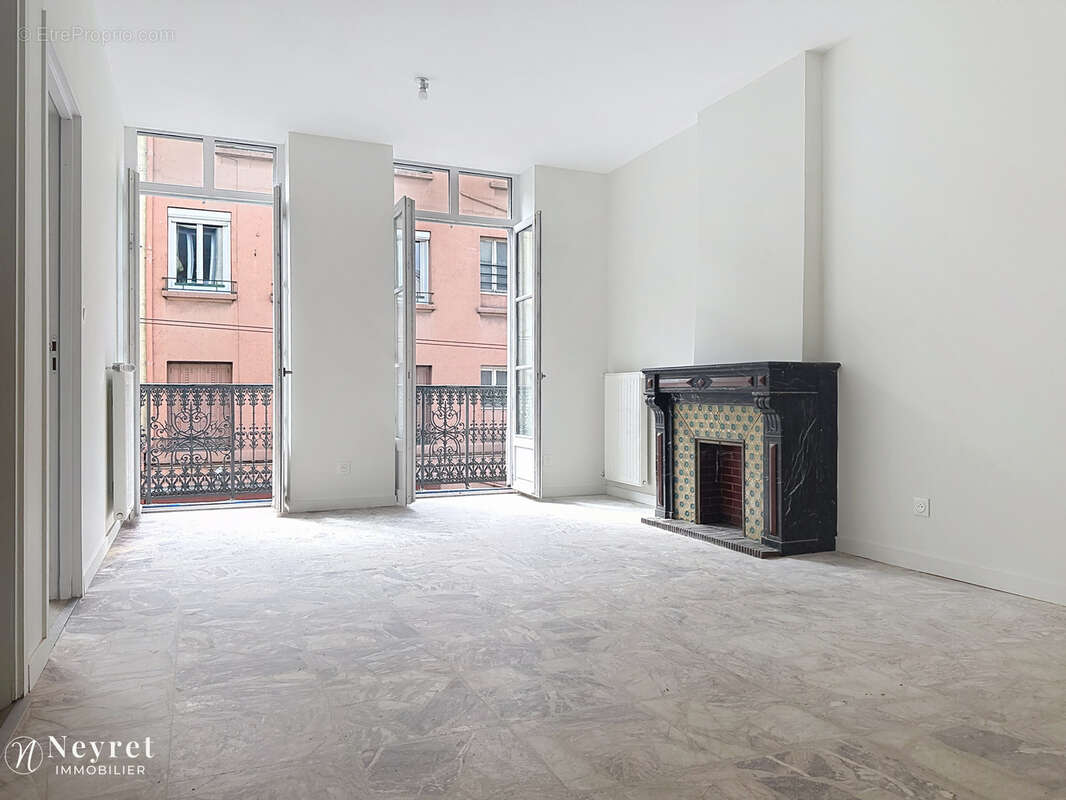 Appartement à SAINT-ETIENNE