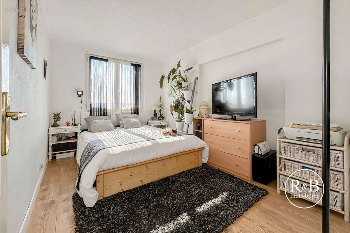 Appartement à LES CLAYES-SOUS-BOIS