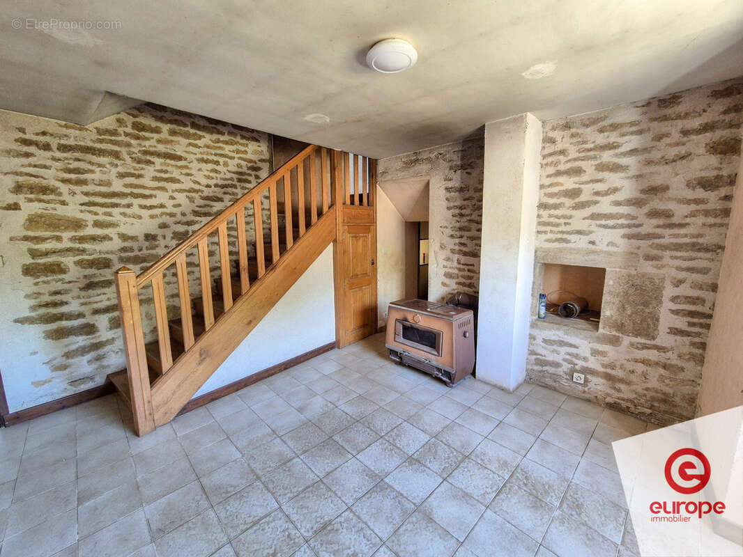 Maisons 6 pièces de 130m2 avec jardins et dépendances à Santigny - photo 3