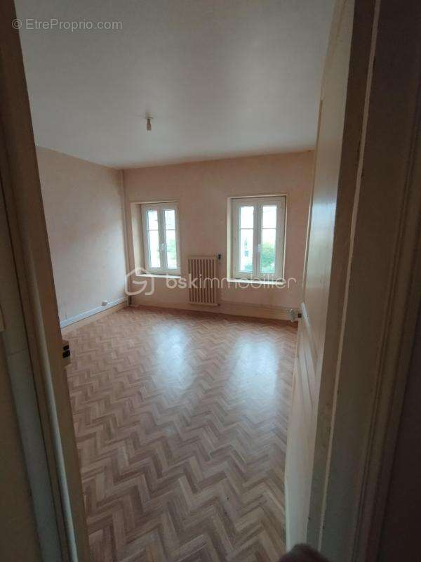 Maison de village, grange et terrain - photo 6