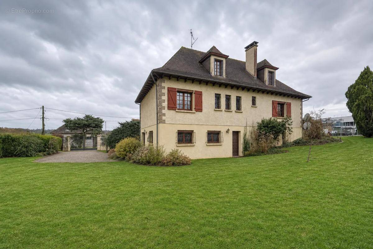 Maison à LUBERSAC