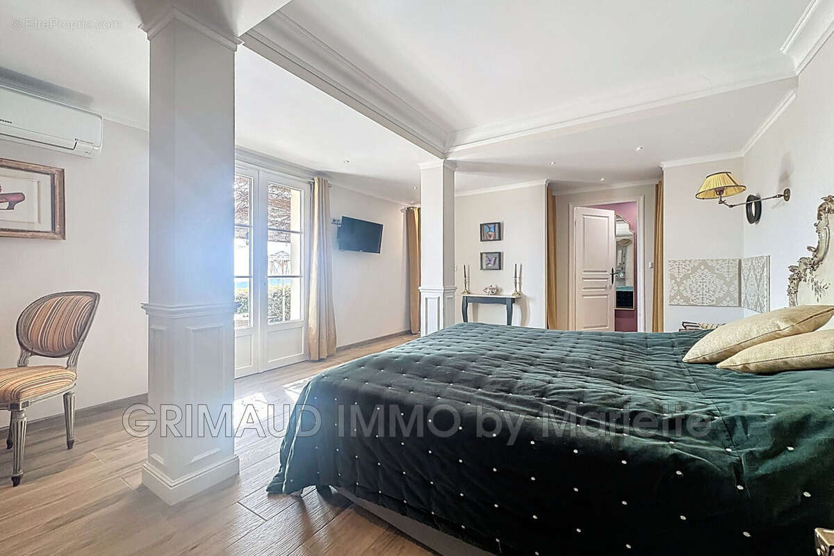 Maison à LA GARDE-FREINET