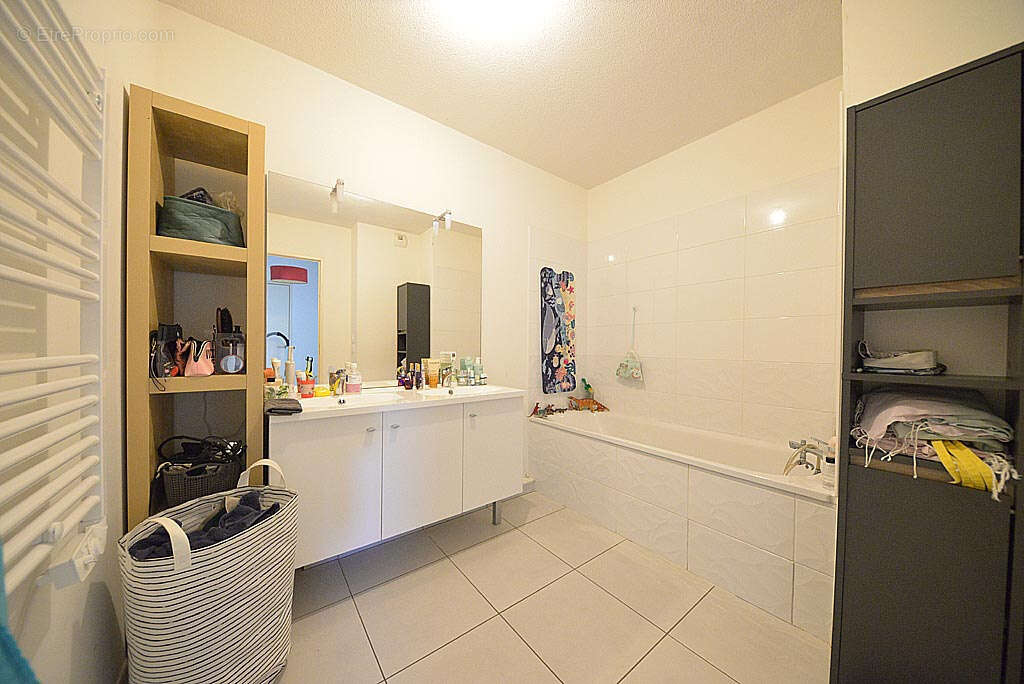 Appartement à PUGET-SUR-ARGENS