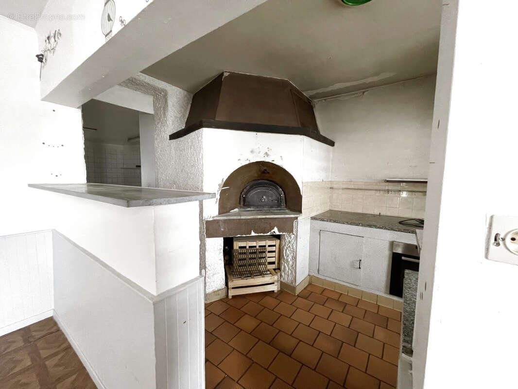 ancien restaurant  avec 327 m2 - photo 8