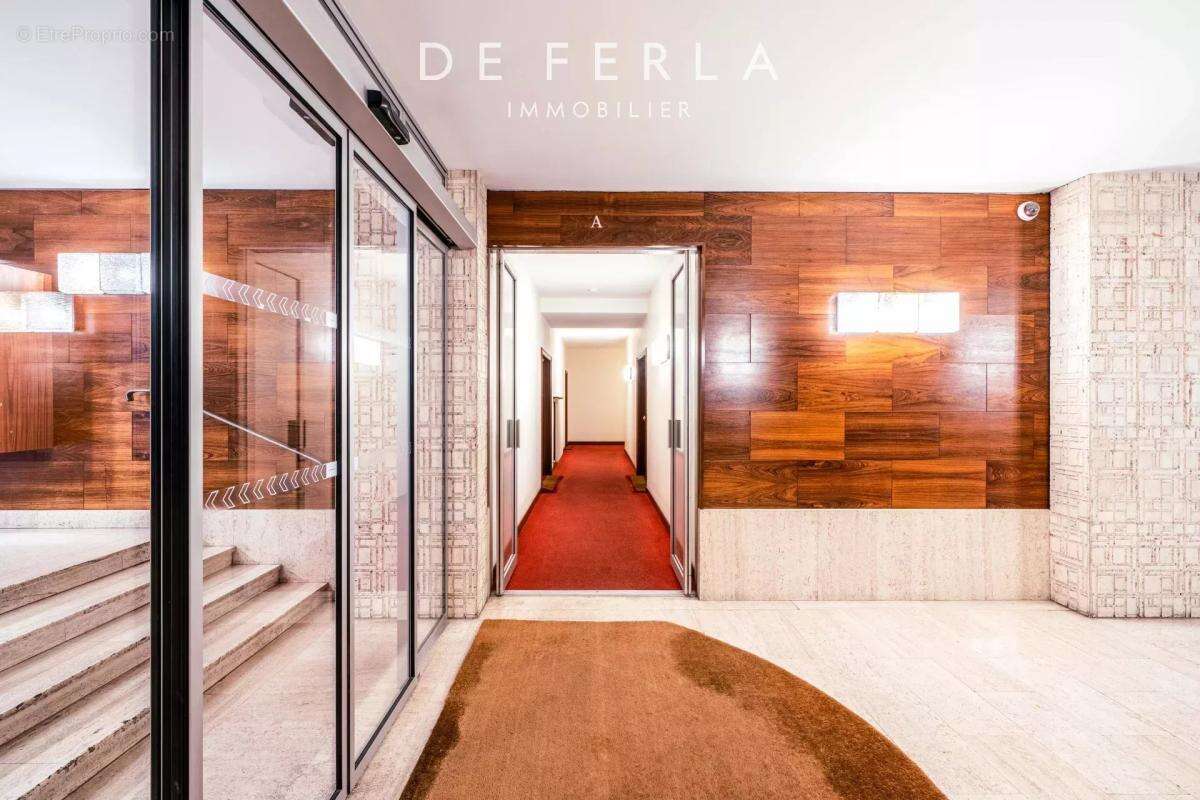 Appartement à PARIS-7E