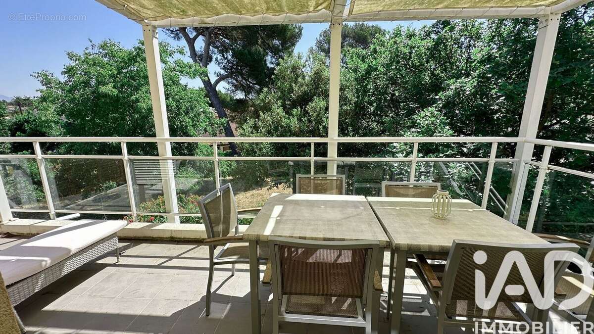 Photo 2 - Appartement à SIX-FOURS-LES-PLAGES