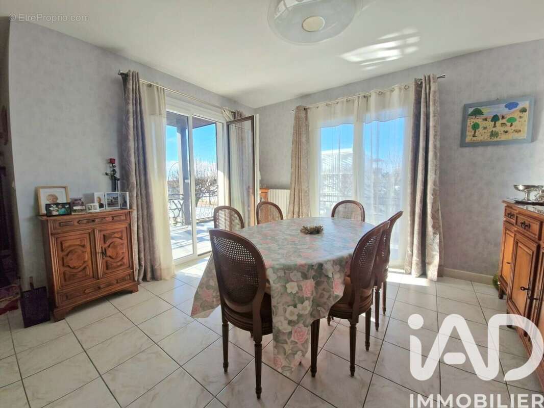 Photo 2 - Maison à SAINT-GEORGES-DE-DIDONNE