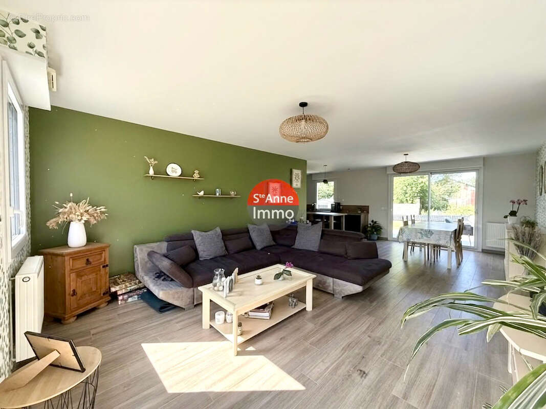 Vrely - pavillon individuelle - 106m2 - plain pied - 3 chambres - garage - jardin - cour - terrasse - photo 5