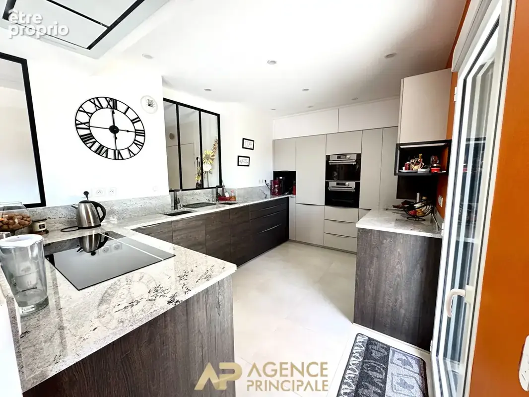 Appartement Type 3 bis - 110m2 - Dernier étage avec terrasse - Box et parking - La Genette - photo 6