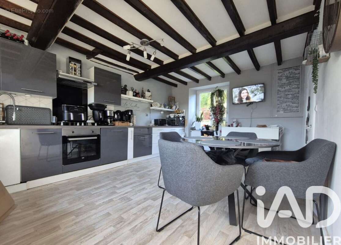 Photo 2 - Maison à ELLON