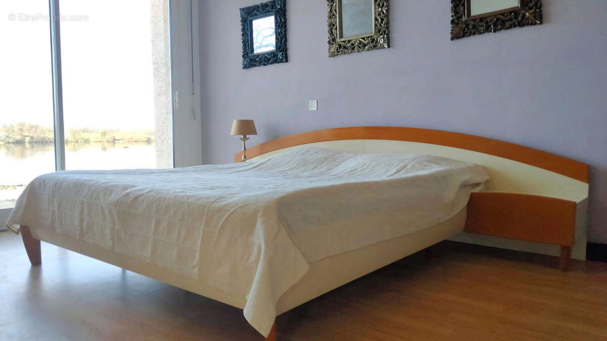 CHAMBRE - Maison à ASNIERES-SUR-BLOUR