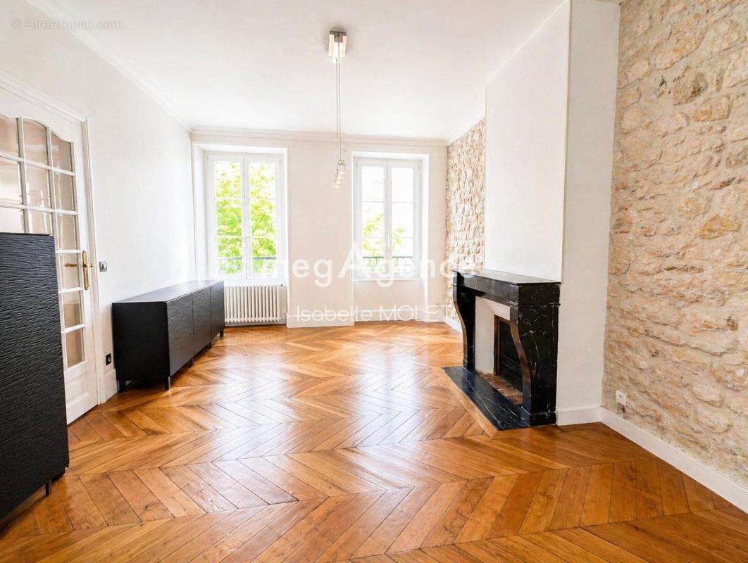 Maison à MELUN