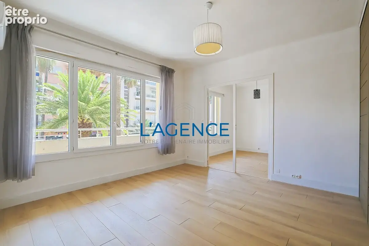 Appartement à HYERES