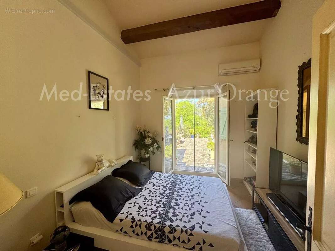 Maison à LA GARDE-FREINET