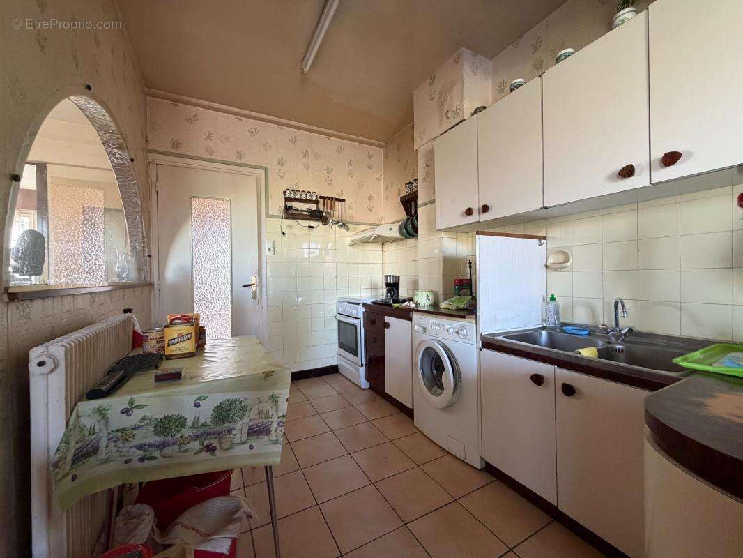 Maison en briques a renover,120m², grand sous/sol - photo 5