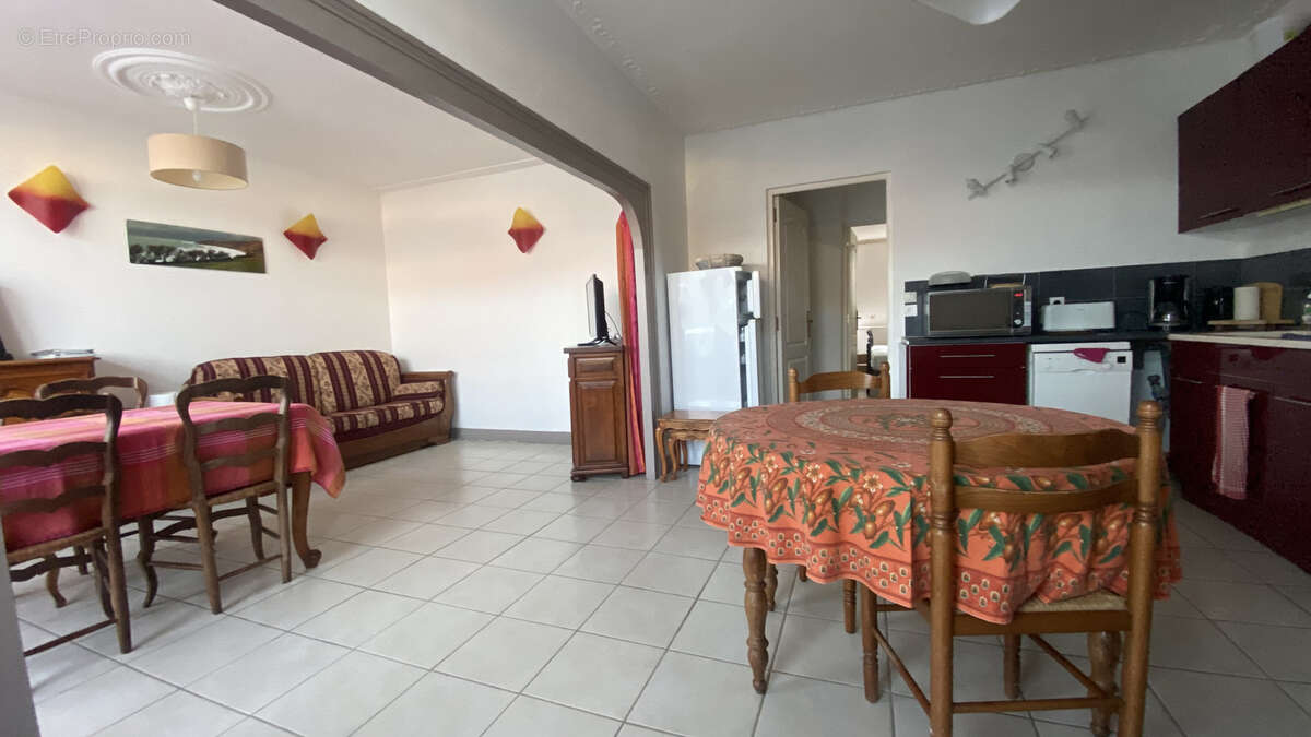 Maison à SAINT-PIERRE-EGLISE