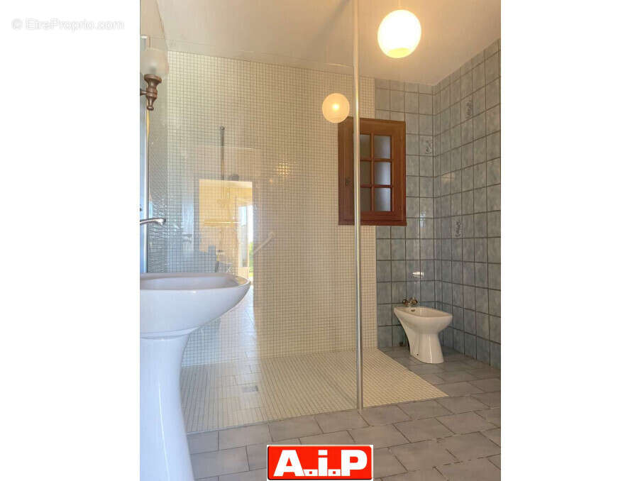 Maison à SAINT-PIERRE-DU-CHEMIN