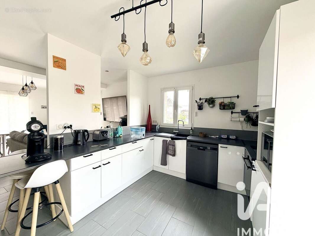 Appartement 85 m² à Villemandeur  - photo 6