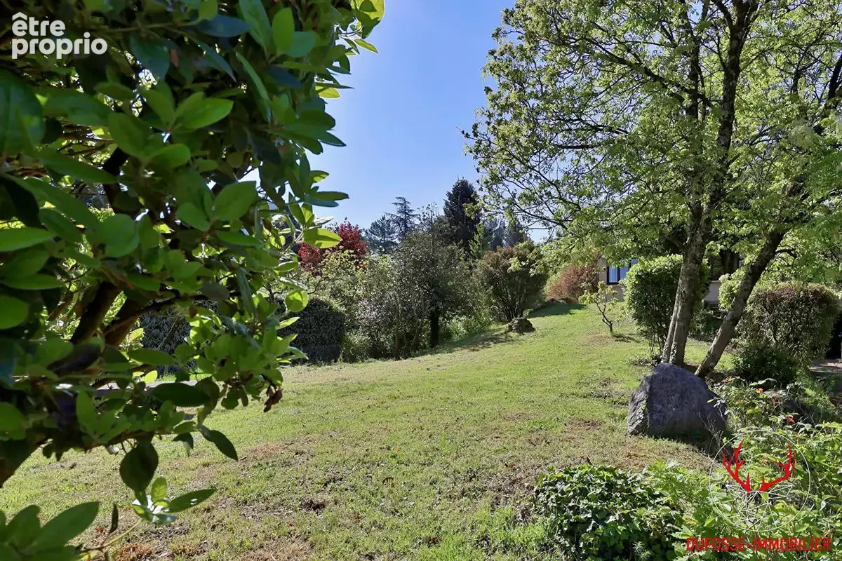 Oullins maison d'architecte de 1964  ,grand sous-sol , terrain 1383 m² - photo 3