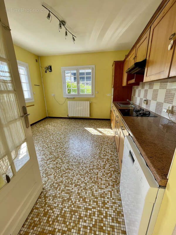 Maison à PORT-D&#039;ENVAUX