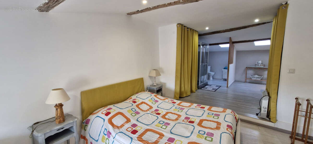 Maison à MORTAGNE-SUR-GIRONDE