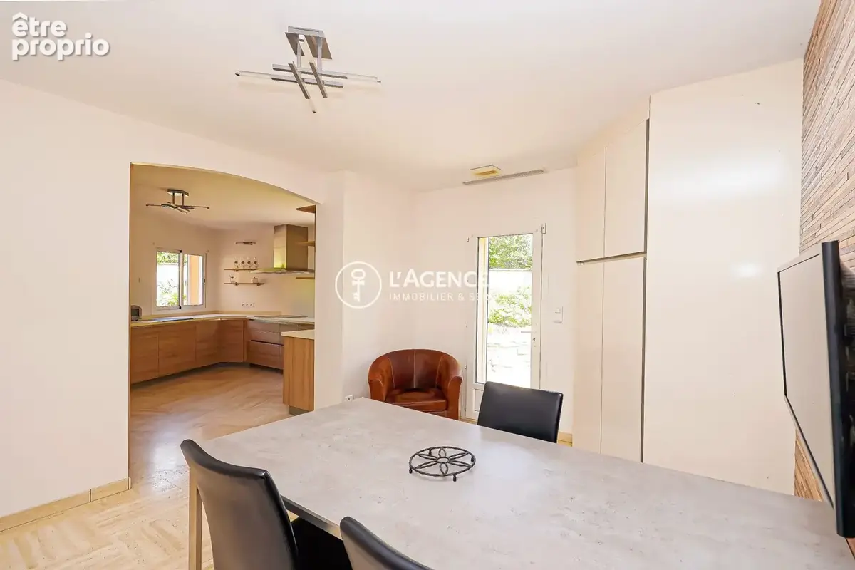 Maison 6 pièces 207 m² à vendre à Puygouzon (81990) - photo 8