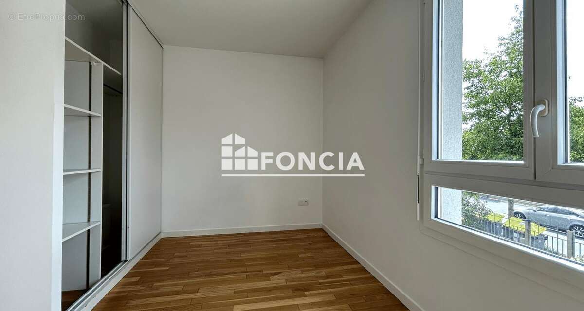 Appartement à CORBEIL-ESSONNES