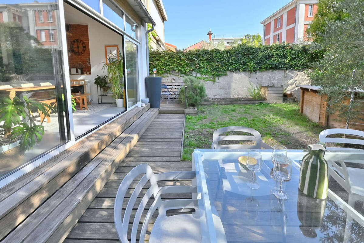 Appartement à BORDEAUX