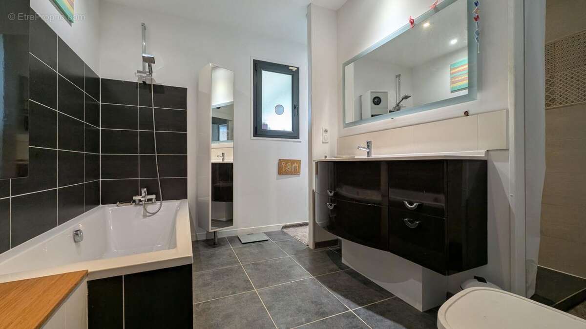 Maison à SAINT-CHRISTOPHE