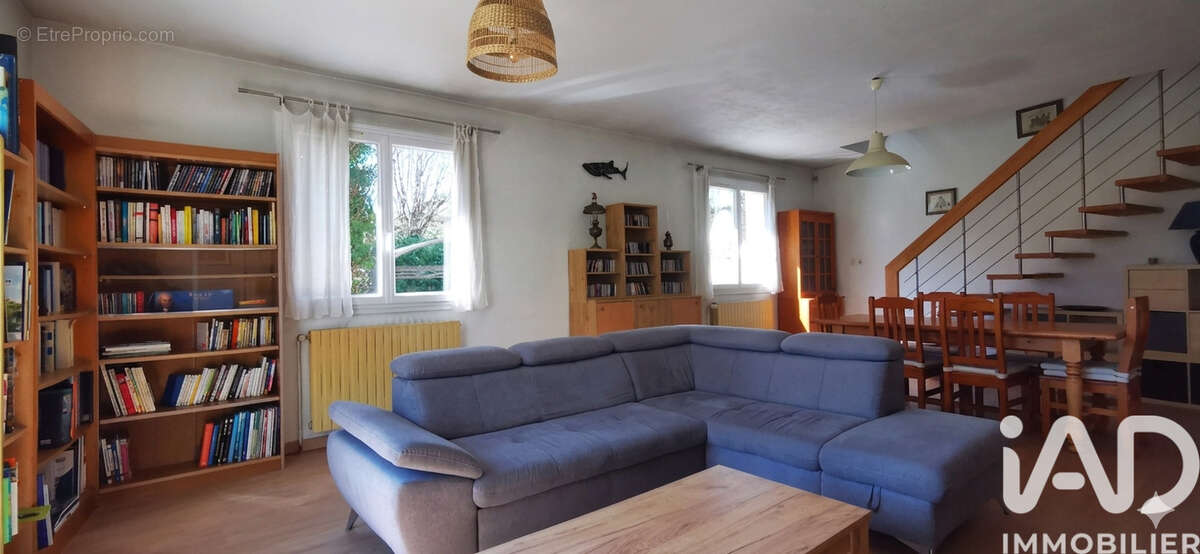 Photo 2 - Maison à BRIE-ET-ANGONNES
