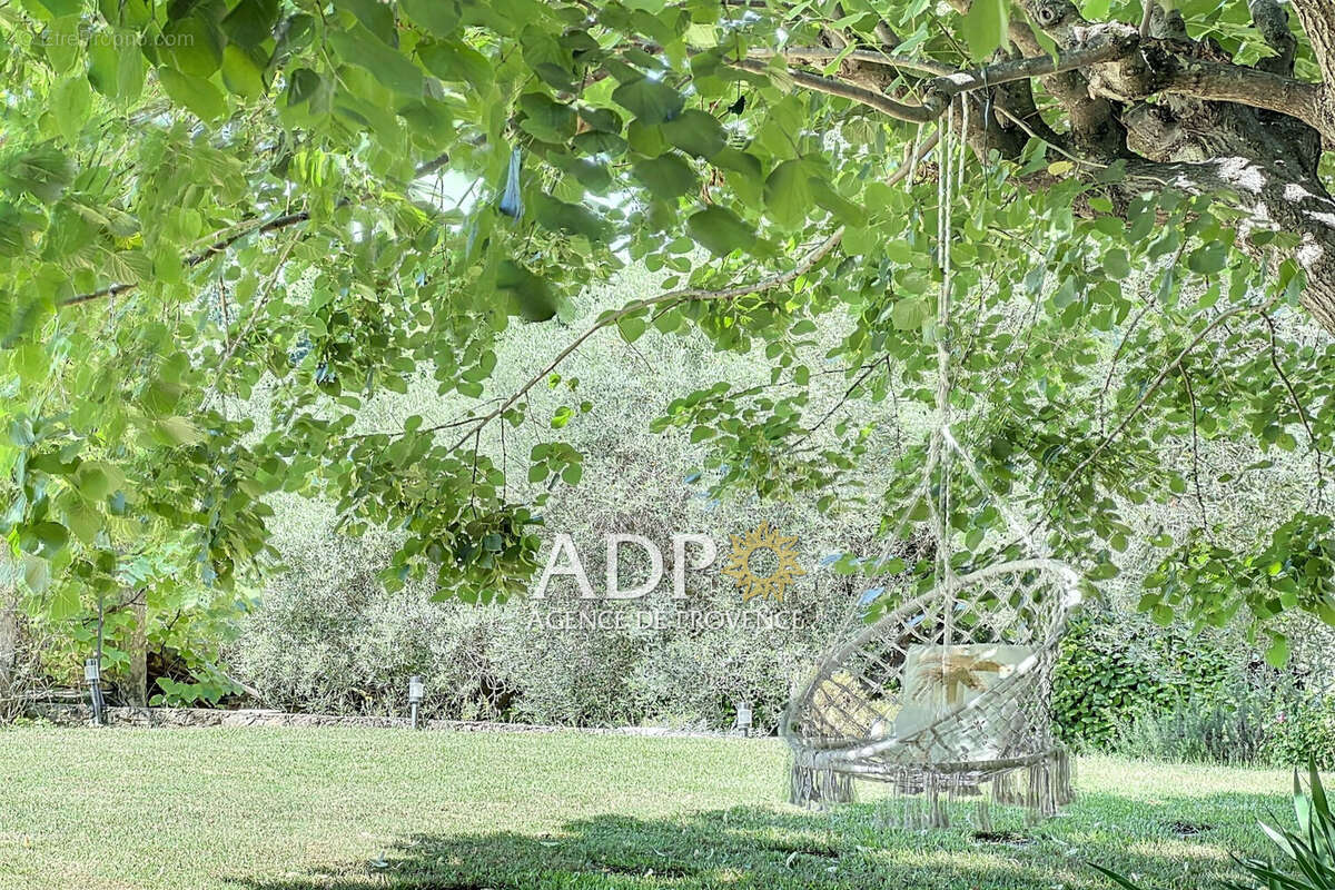 Maison 194 m² à Grasse  - photo 2
