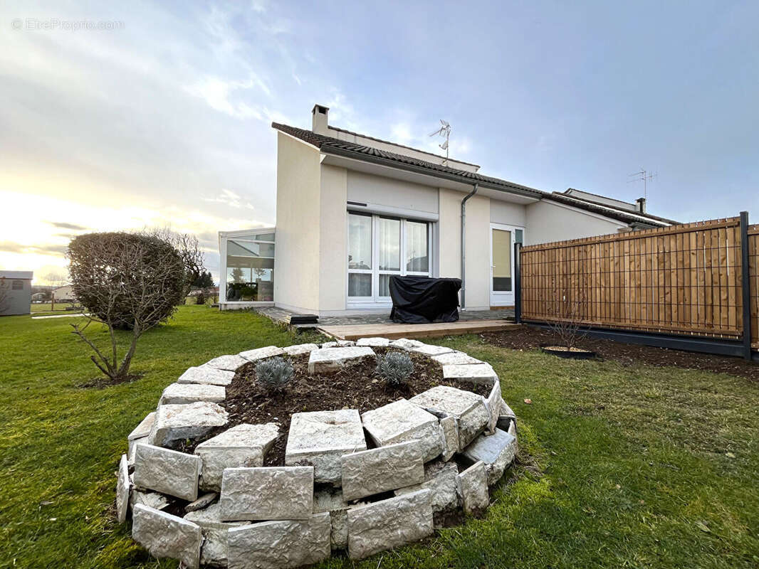 Maison à ARPAJON-SUR-CERE