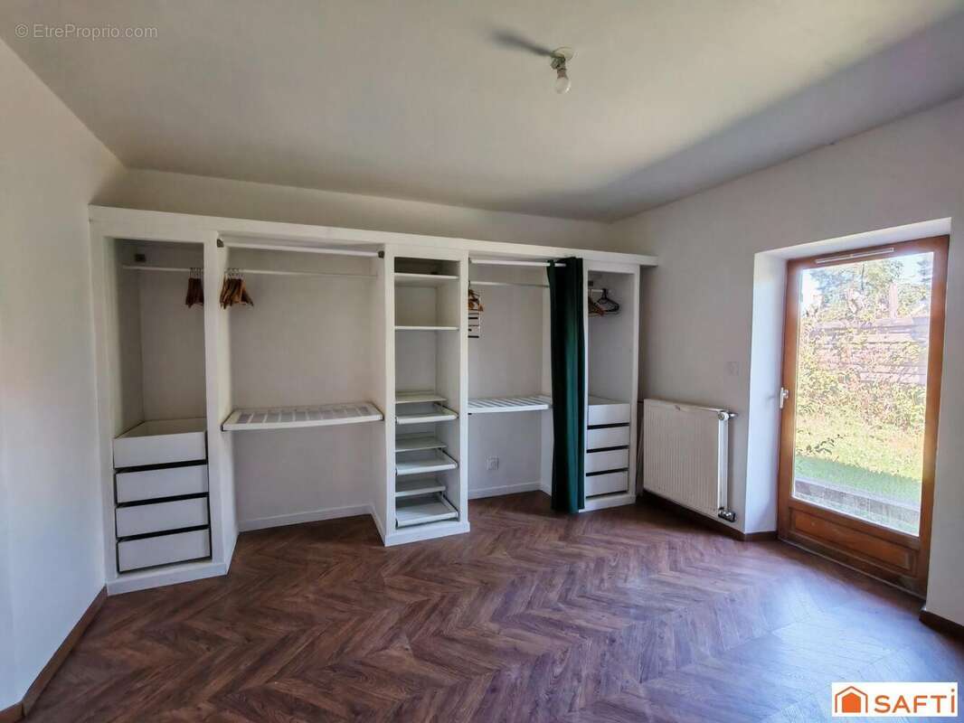 Photo 9 - Maison à LA CHAPELLE-SAINT-SAUVEUR