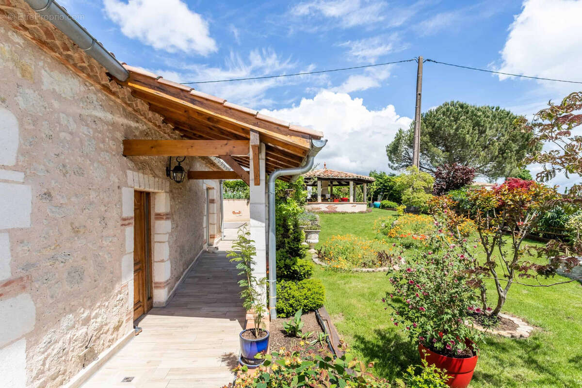 Stone barn conversion - photo 10