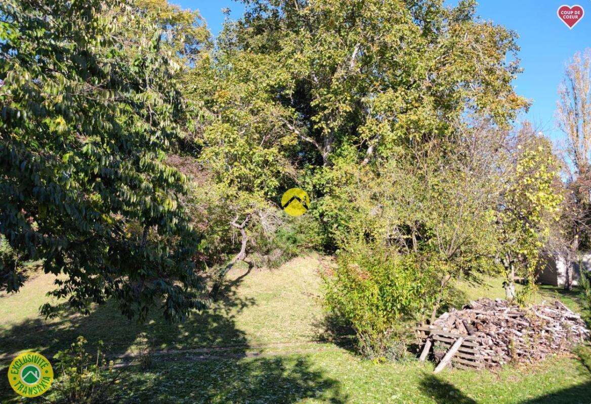 Maison à LA GUERCHE-SUR-L'AUBOIS