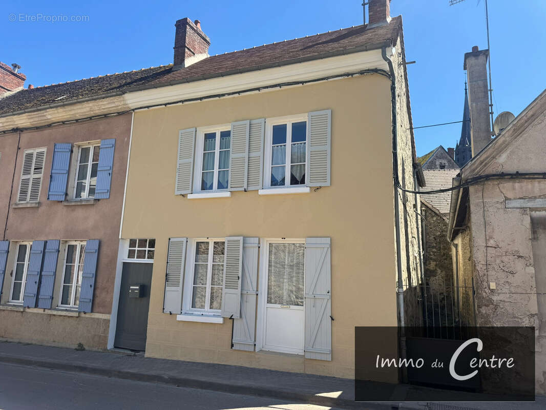 Maison à MONTMIRAIL