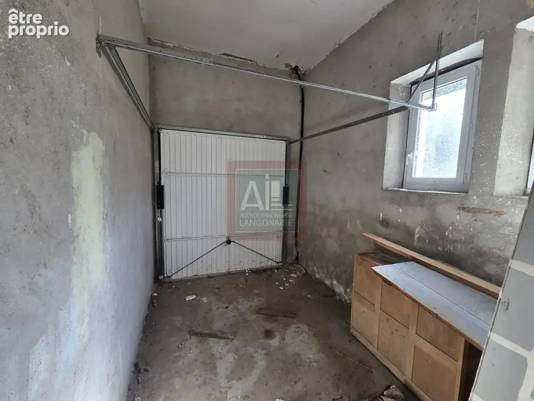 Ancienne école avec terrain - photo 11