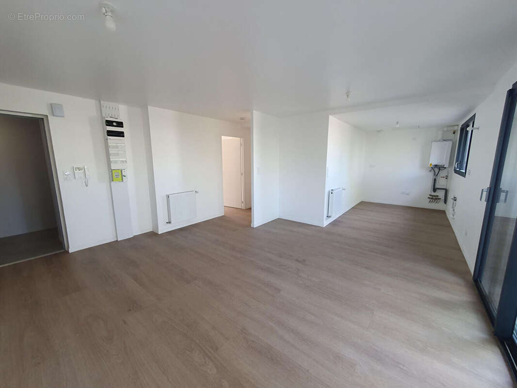 Appartement à DONVILLE-LES-BAINS