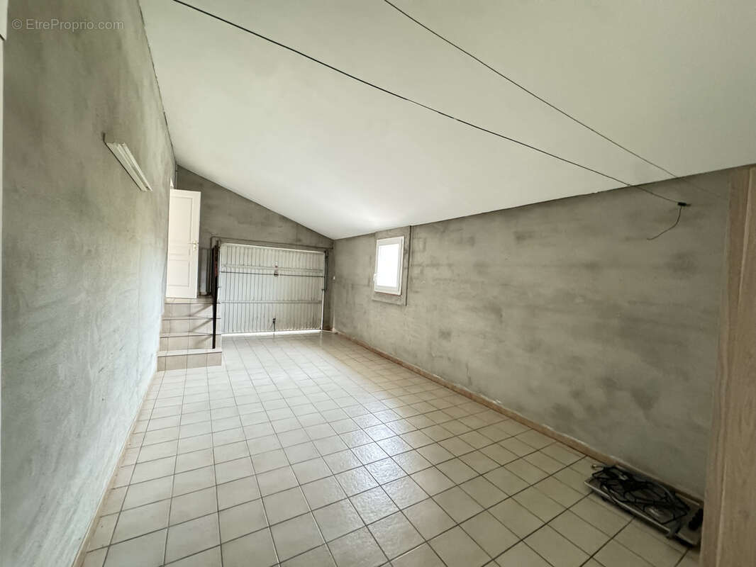 Maison T4 de 106 M2 habitable + garage de 26 M2 et 600 M2 de terrain - photo 10