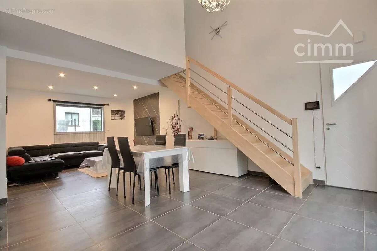 Maison à MONTBONNOT-SAINT-MARTIN