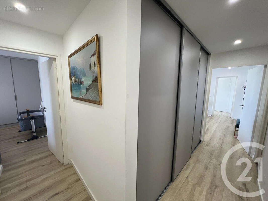 Appartement 106 m² à San-Martino-Di-Lota  - photo 11