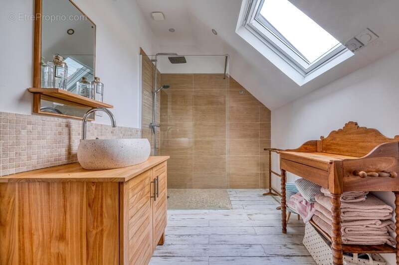 Maison à COULOMMIERS