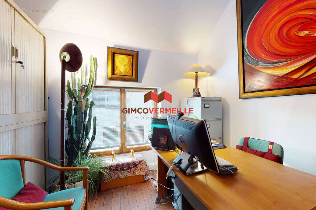 Maison à MAURECOURT