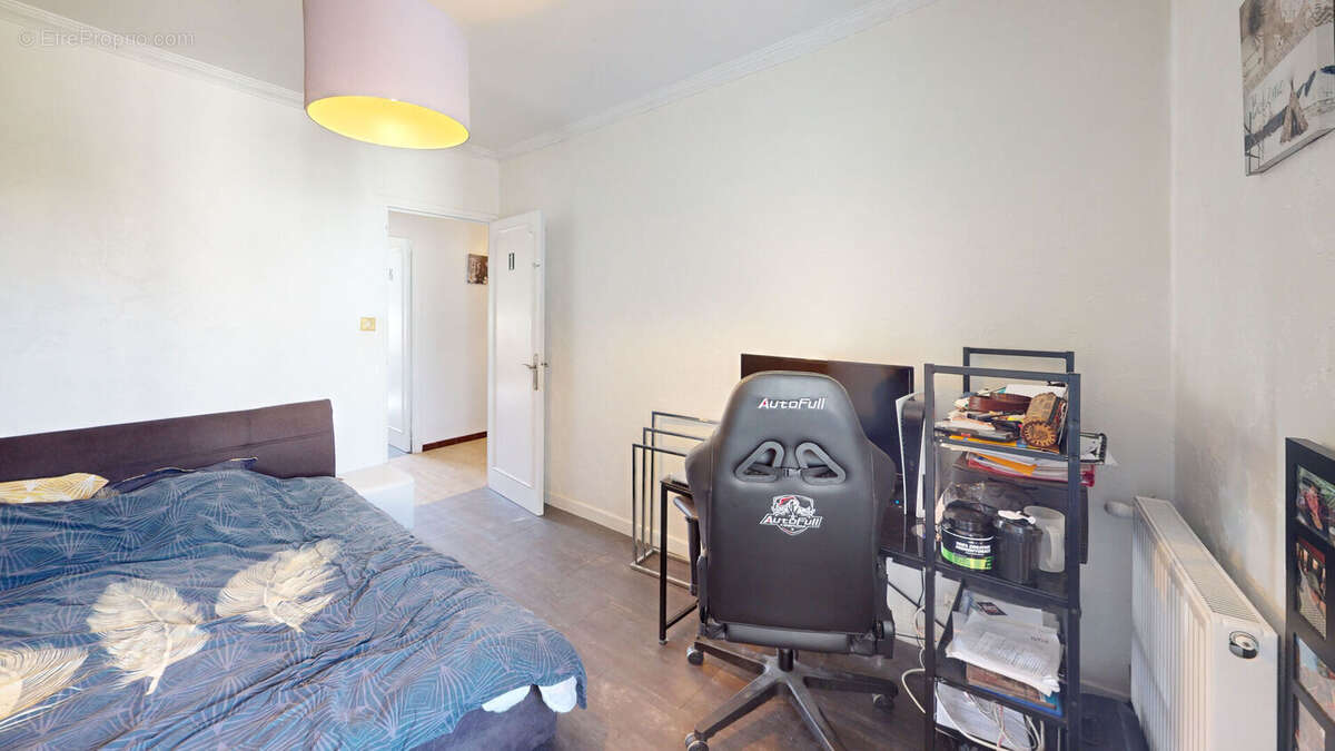 Appartement à SAINT-MARTIN-D'HERES
