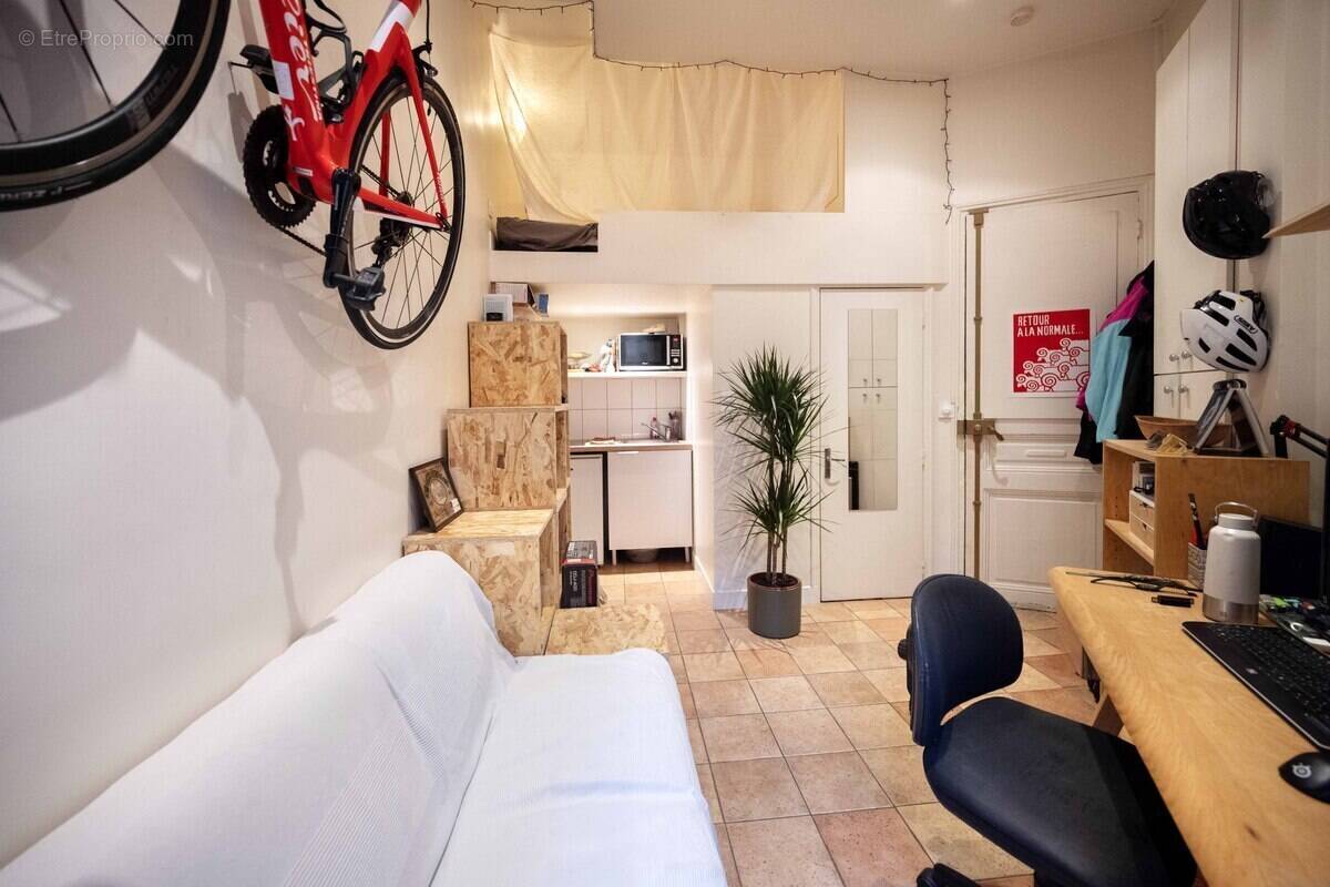 Appartement à PARIS-20E