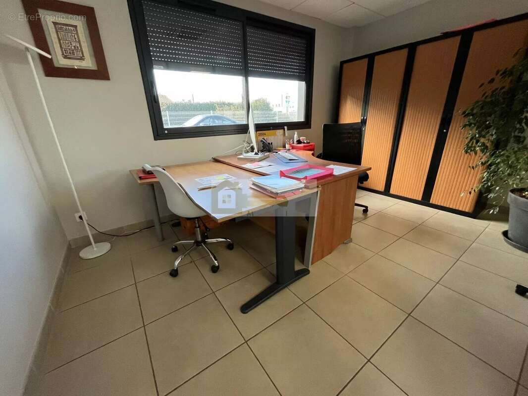 Commerce à CHATEAUNEUF-DU-RHONE