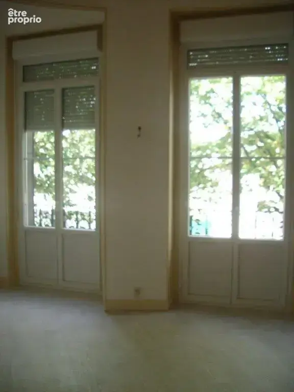 EXCLUSIF - Secteur Barrière Pessac / Barrière St Genès - Immeuble de rapport vendu loué. - photo 2