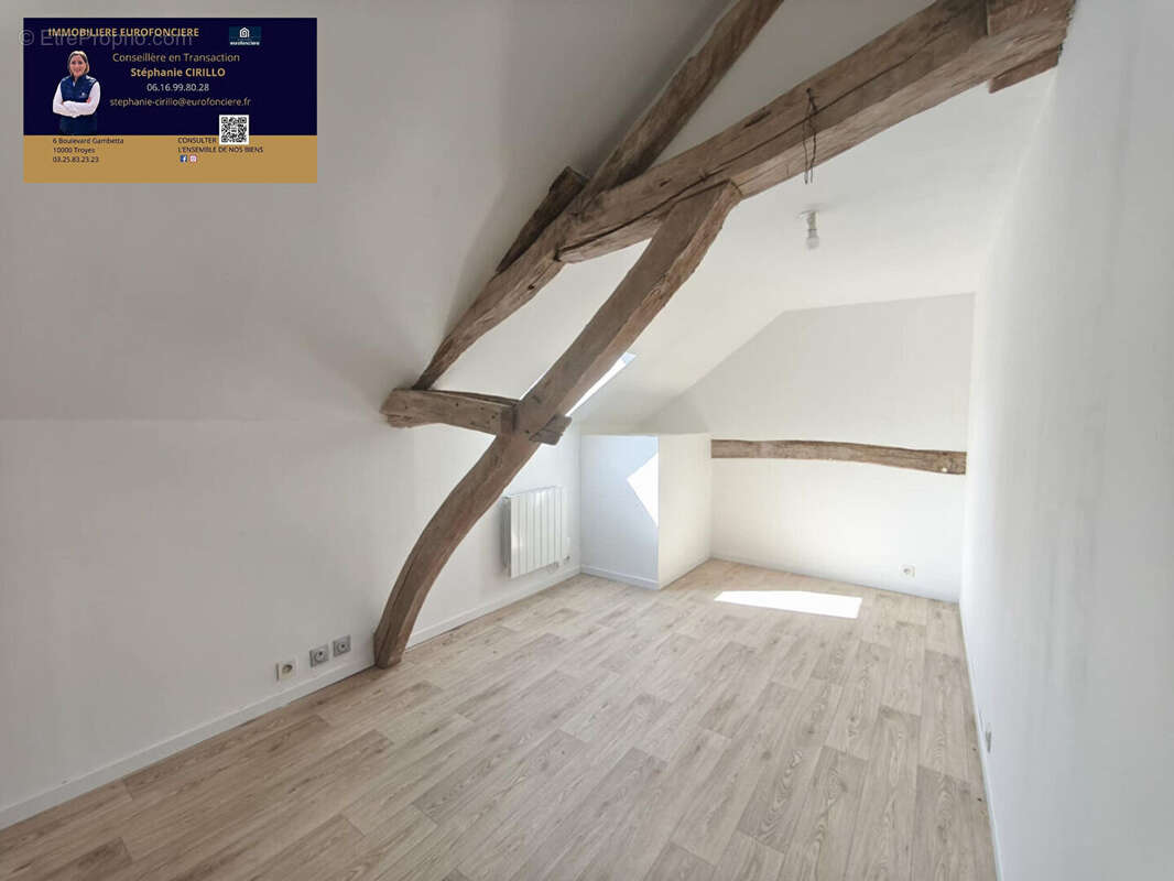 Maison à AUBETERRE