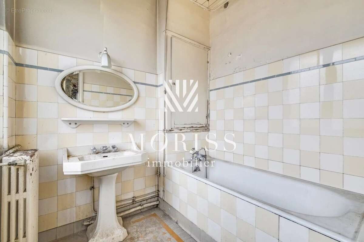 Appartement à NEUILLY-SUR-SEINE